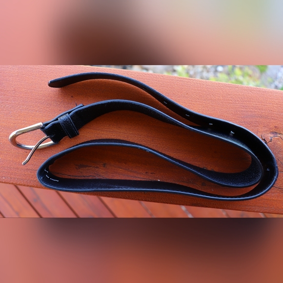 H&M Faux Leather Black Buckle Belt Size S - Picture 2 of 2